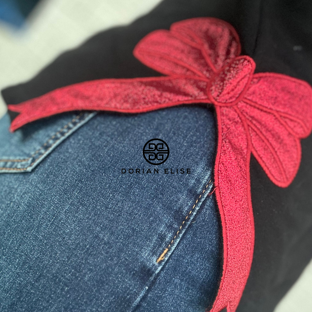 PRE-ORDER Mama Claus Black Mrs. Claus Luxe Oversized Sweatshirt